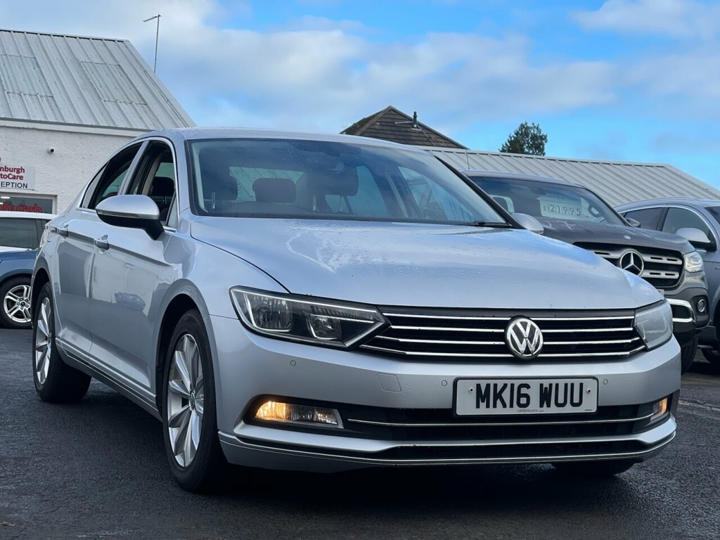 Volkswagen Passat Saloon Silver