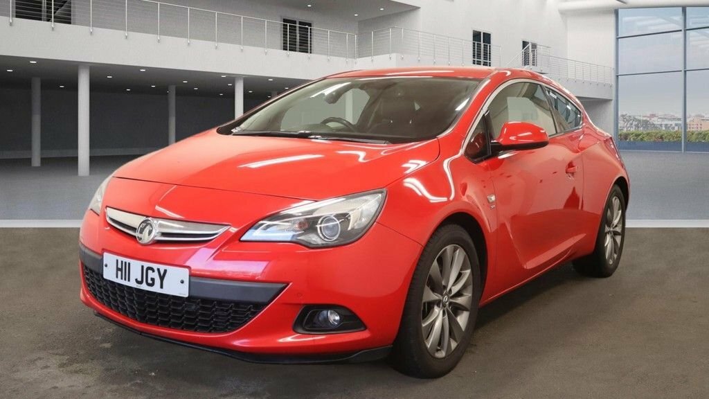 Vauxhall Astra GTC 2L Sri Red #2