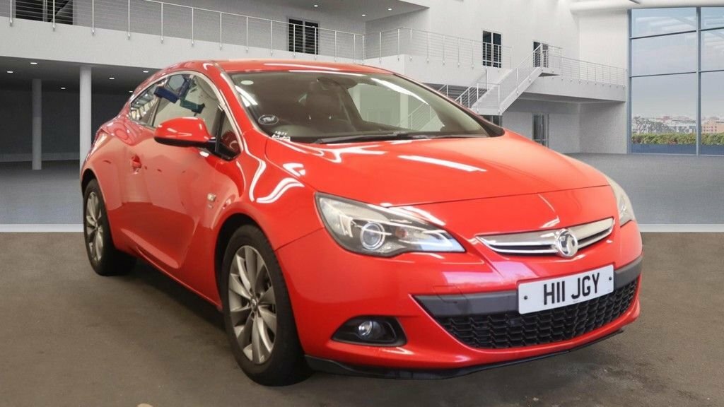 Vauxhall Astra GTC 2L Sri Red
