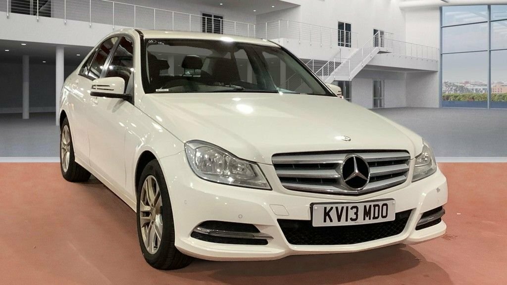 Mercedes-Benz C Class 2.1L Executive Se White