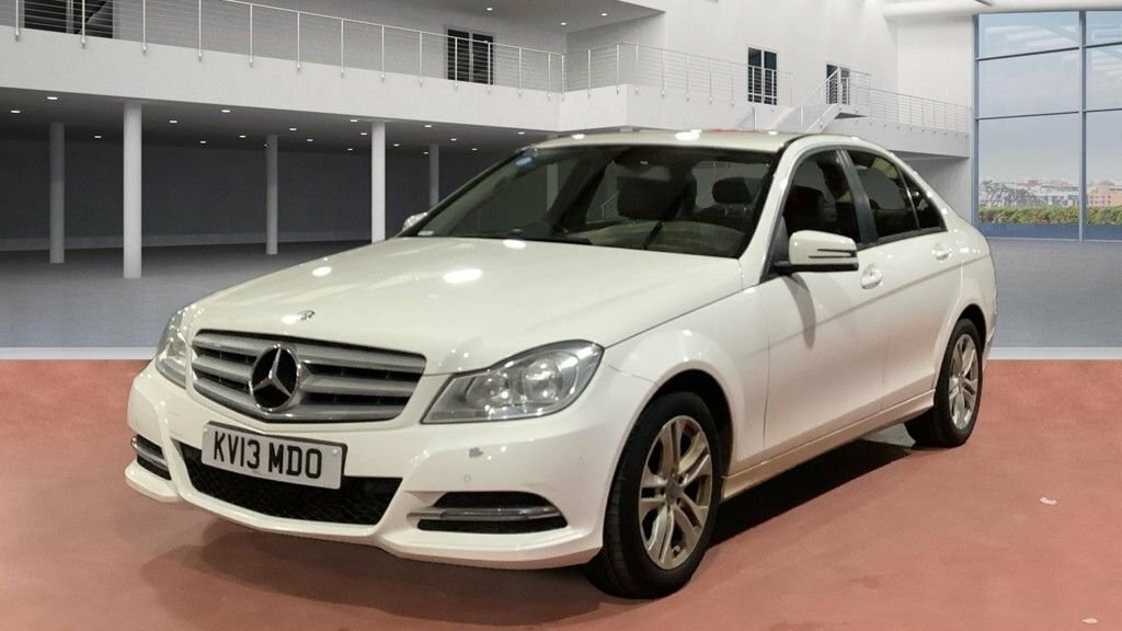 Mercedes-Benz C Class 2.1L Executive Se KV13MDO White #2