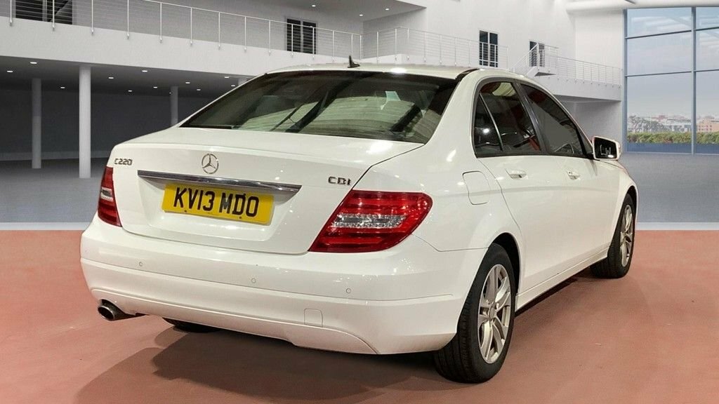 Mercedes-Benz C Class 2.1L Executive Se KV13MDO White #4