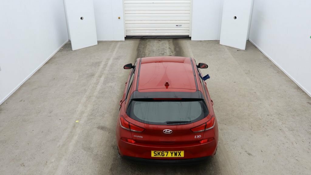 Hyundai I30 1L Se Red