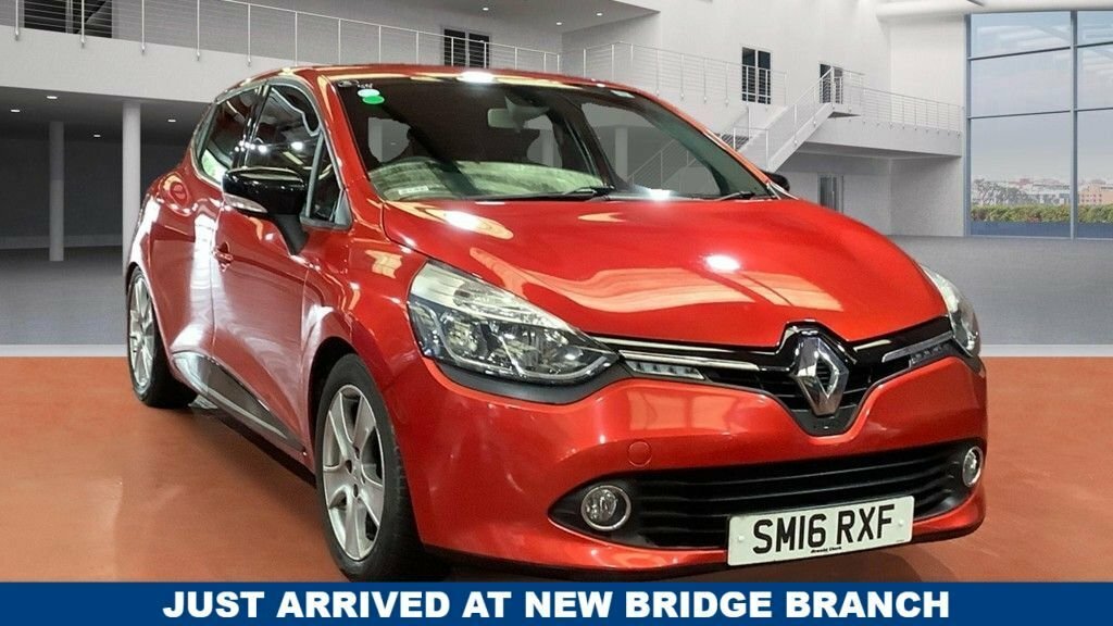 Renault Clio 0.9L Dynamique Nav Red