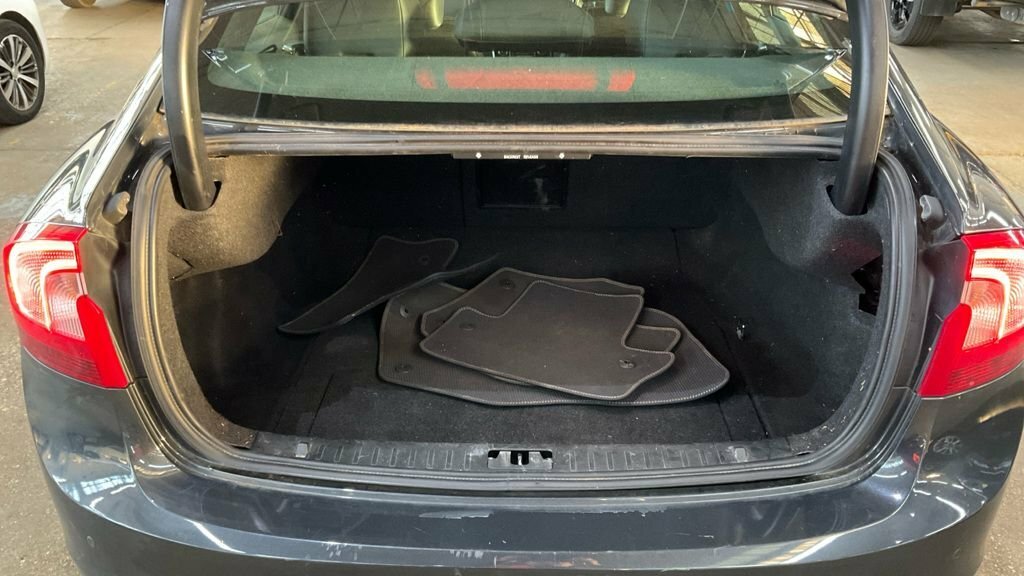 Volvo S60 2L R-design Lux Grey #5