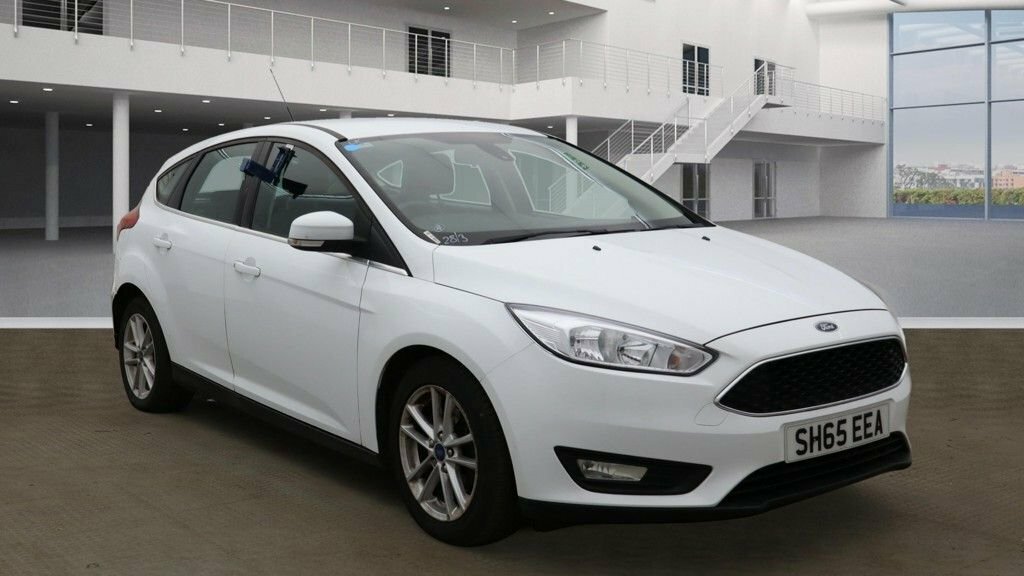 Ford Focus 1L Zetec White