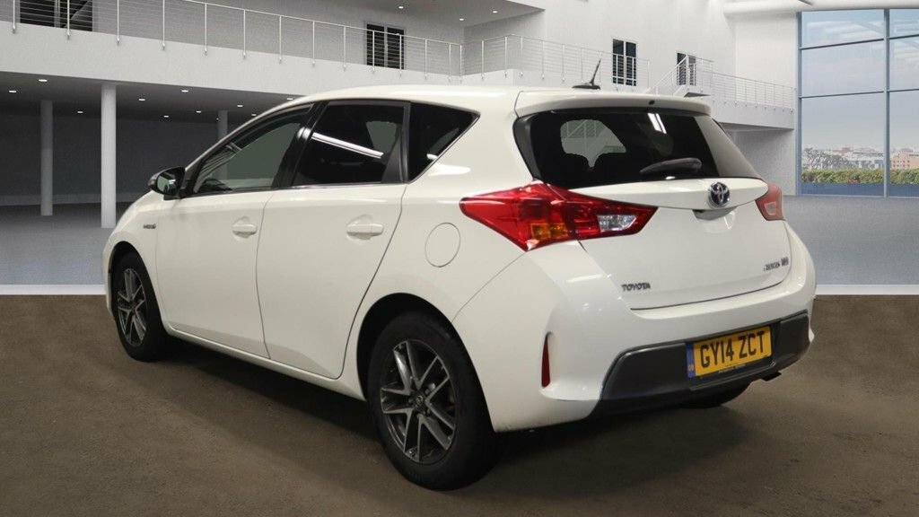 Toyota Auris 1.8L Icon Plus GY14ZCT White #3
