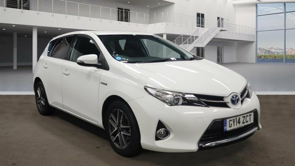 Toyota Auris 1.8L Icon Plus White