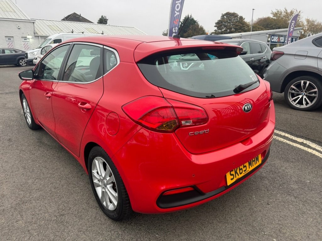Kia Ceed 1L 2 Red #5