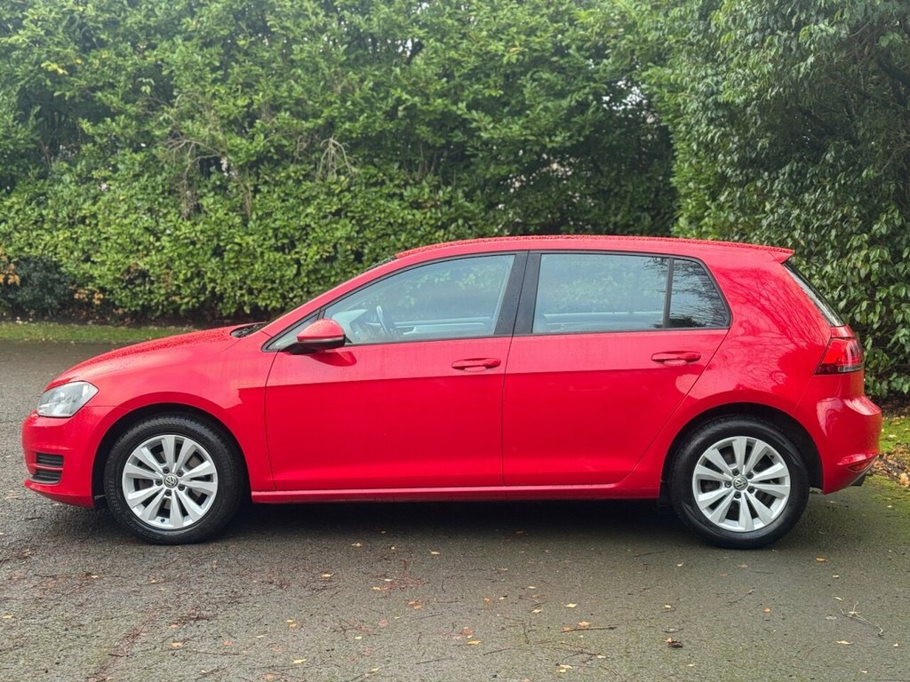 Volkswagen Golf 1L Se CV64FXG Red #4