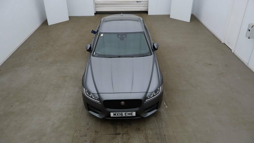 Jaguar XF 2L R-sport Grey