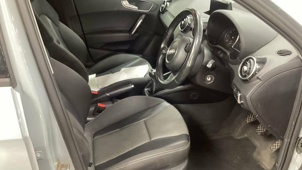 Audi A1 1L Sport YB18JOV Grey #6