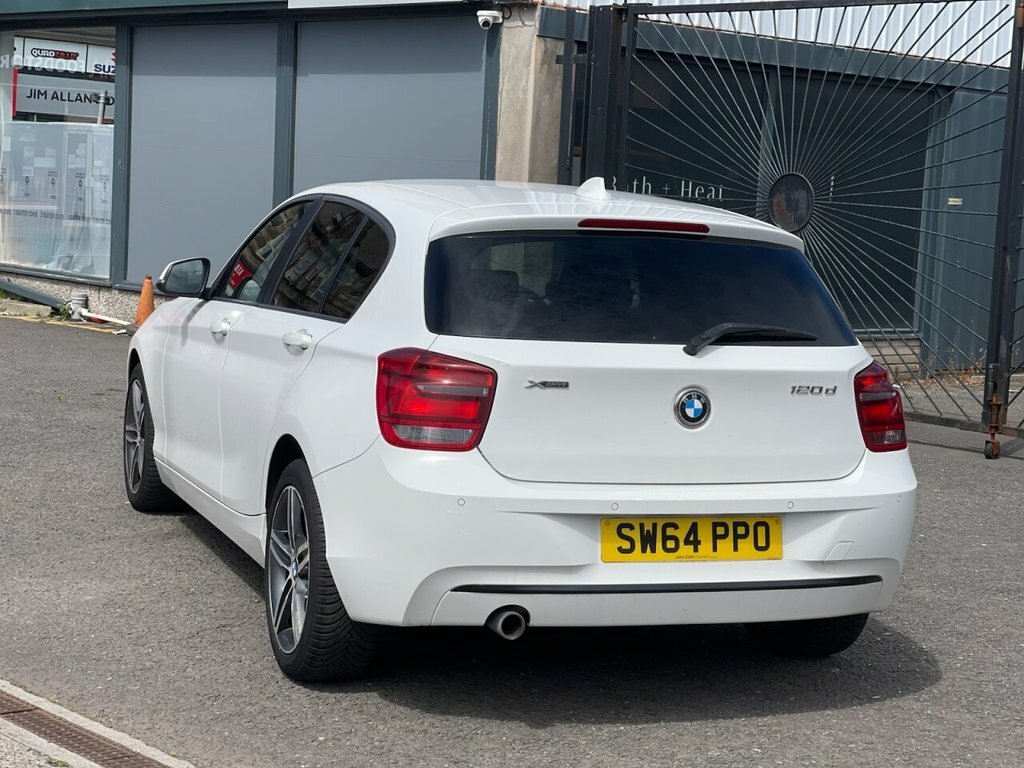 BMW 1 Series 2L Sport SW64PPO White #5