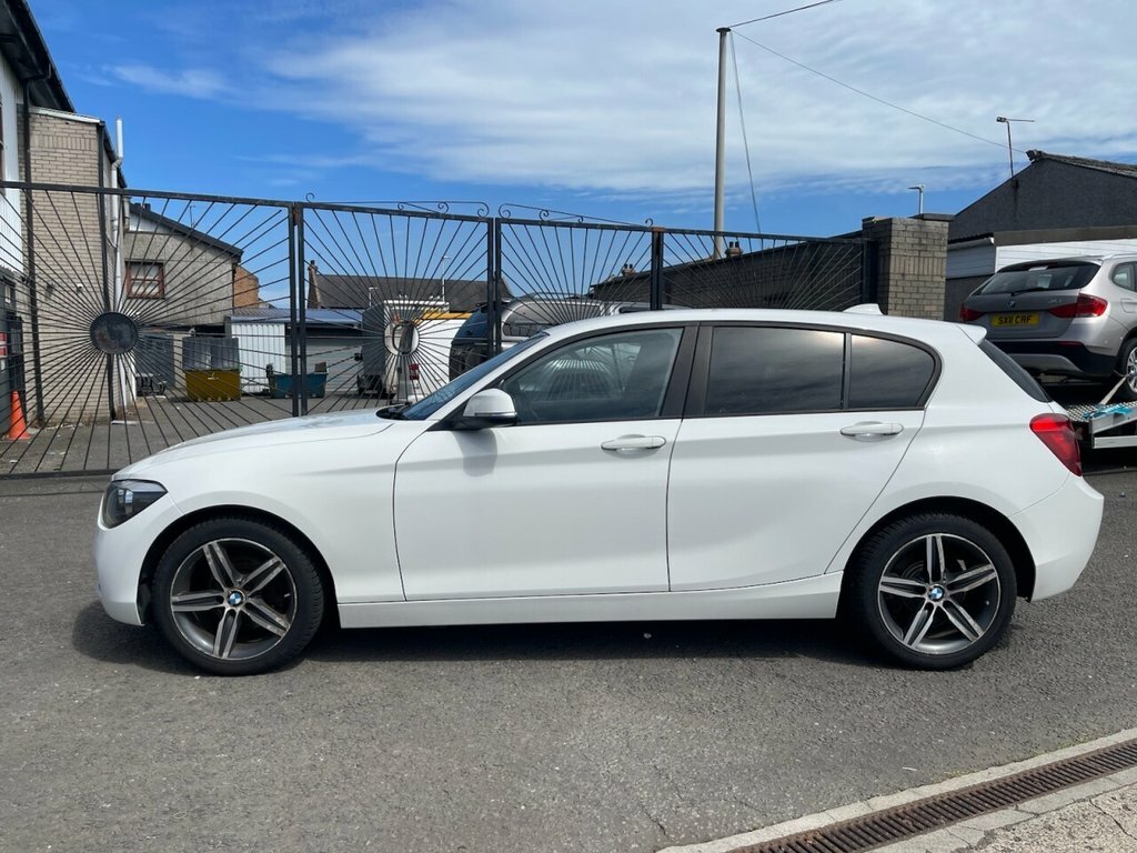 BMW 1 Series 2L Sport SW64PPO White #4