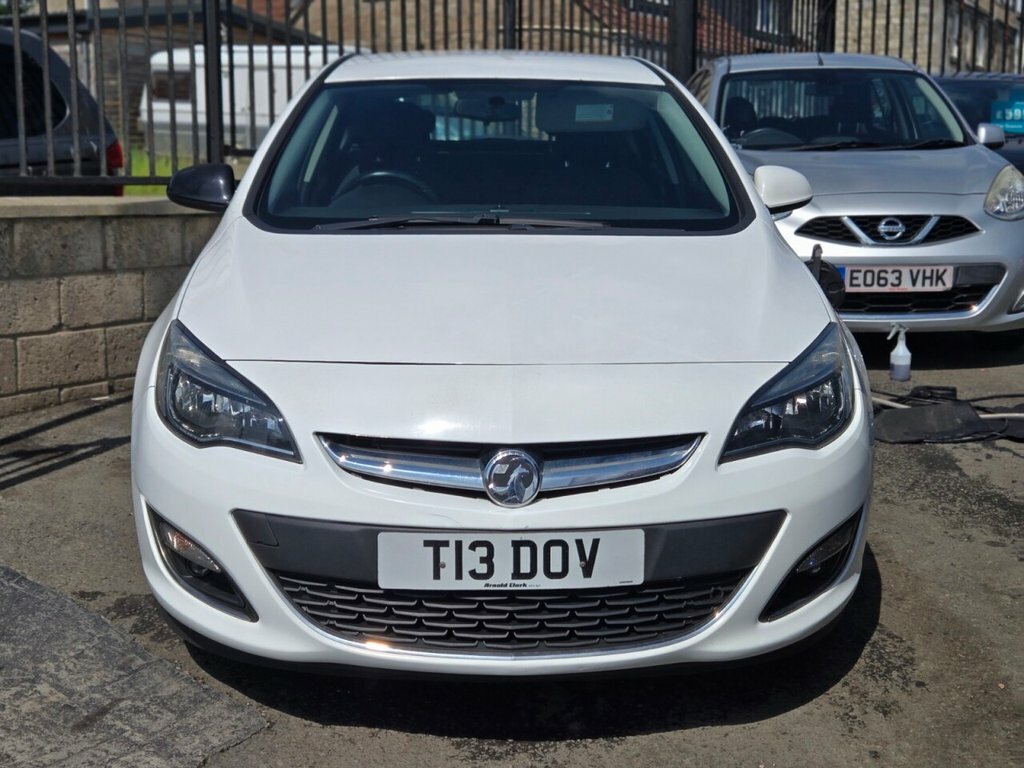 Vauxhall Astra 2L Sri T13DOV White #2