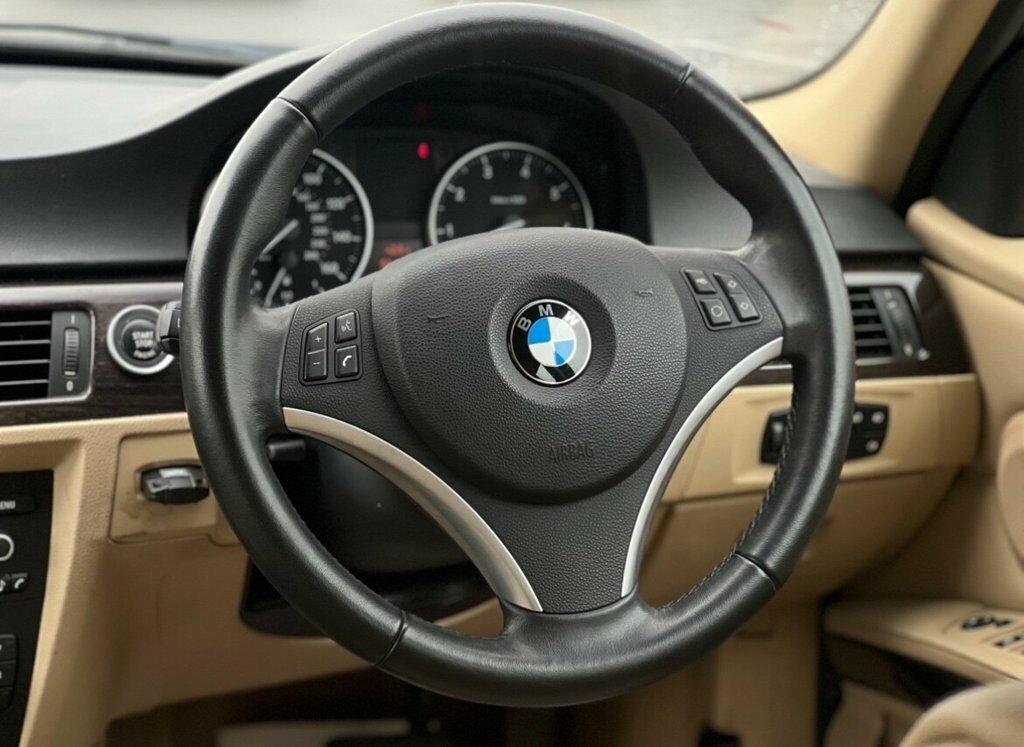 BMW 3 Series 2L Exclusive Edition Blue #6