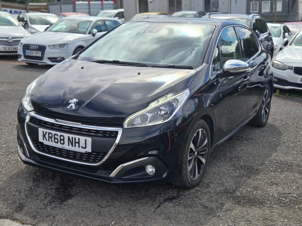 Peugeot 208 1.5L Tech Edition Black #3