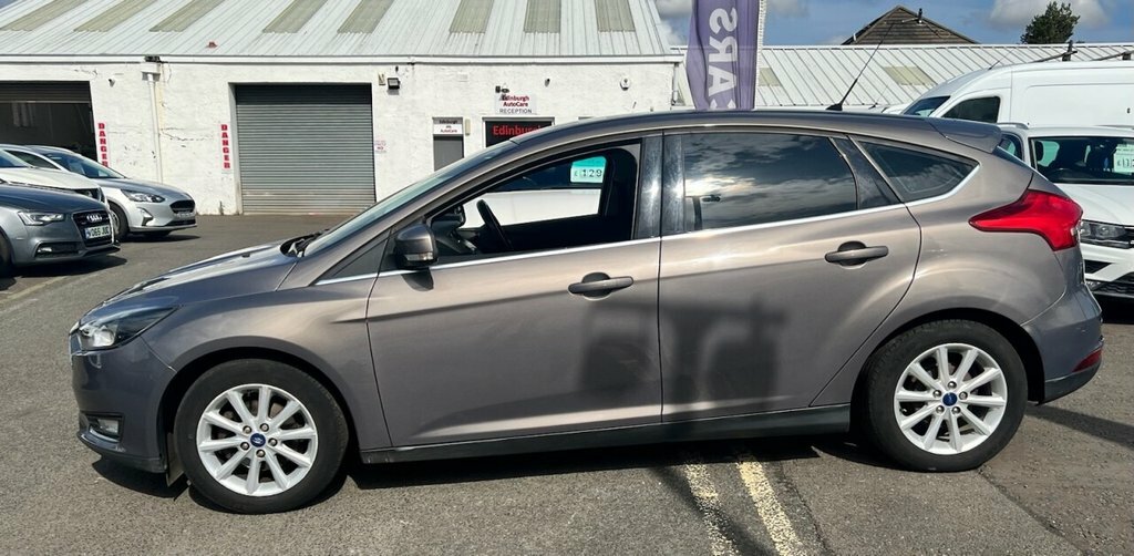 Ford Focus 1L Titanium MA15NPF Brown #4