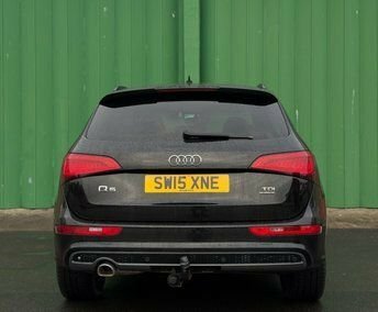 Audi Q5 2L S Line Plus SW15XNE Black #6