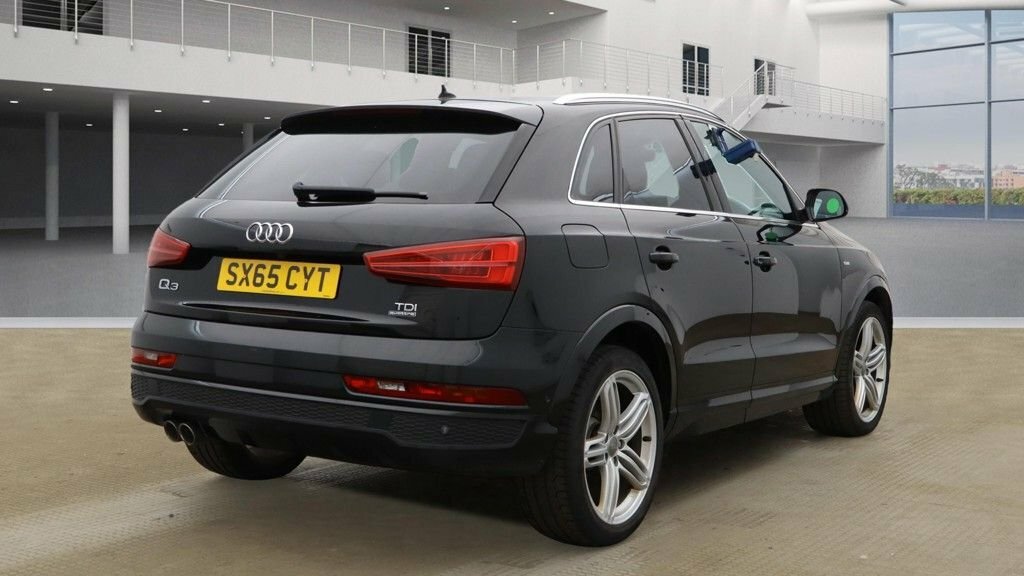 Audi Q3 2L S Line Plus SX65CYT Black #4