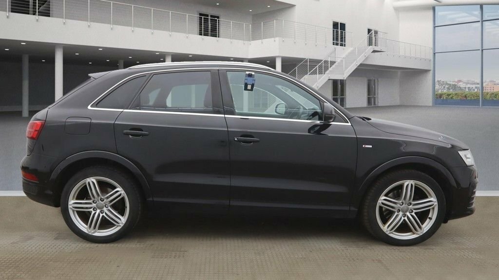 Audi Q3 2L S Line Plus SX65CYT Black #5