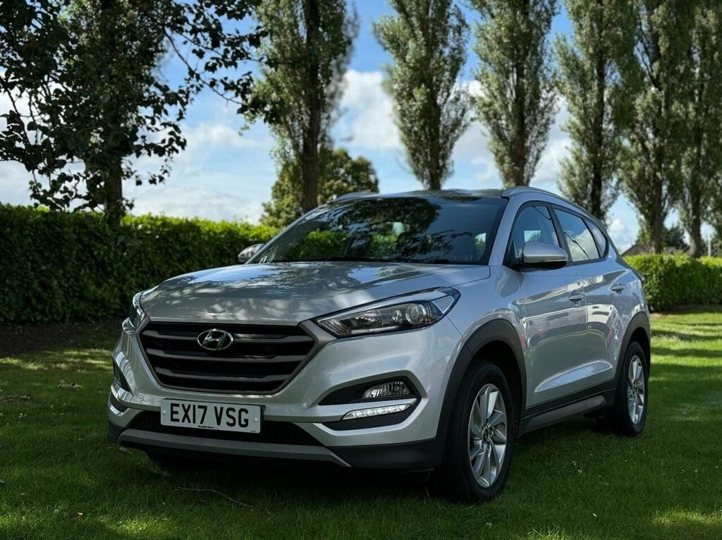 Hyundai Tucson 1.7L Se Nav EX17VSG Silver #2
