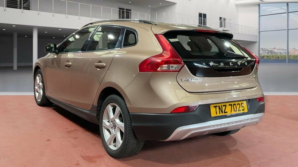Volvo V40 Cross Country 1.6L Lux TNZ7025 Brown #3