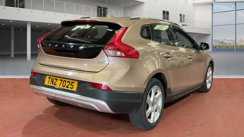 Volvo V40 Cross Country 1.6L Lux TNZ7025 Brown #4