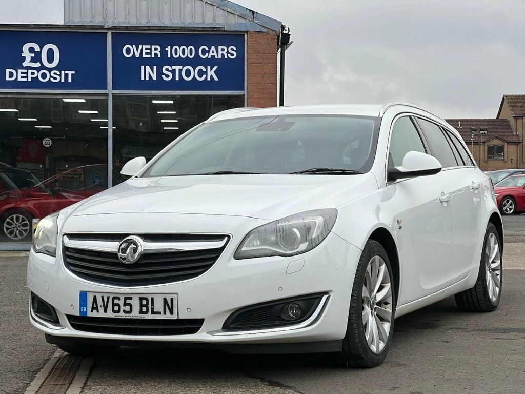 Vauxhall Insignia 2L Elite Nav AV65BLN White #2