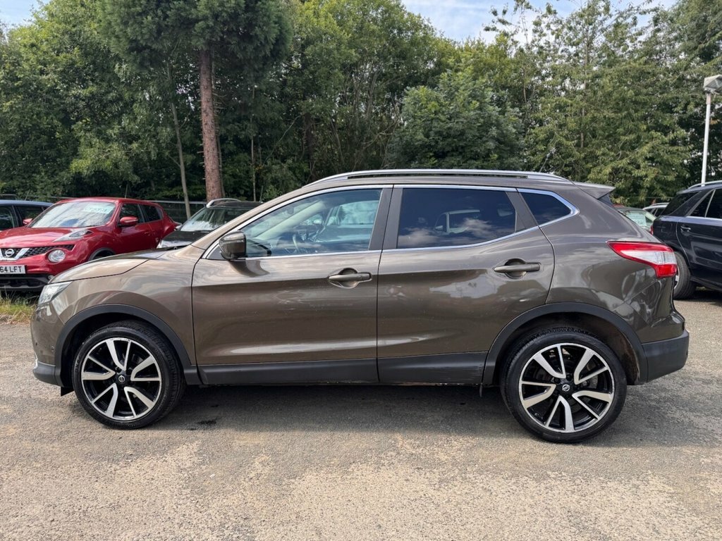 Nissan Qashqai 1.2L Tekna YR65OKO Beige #4