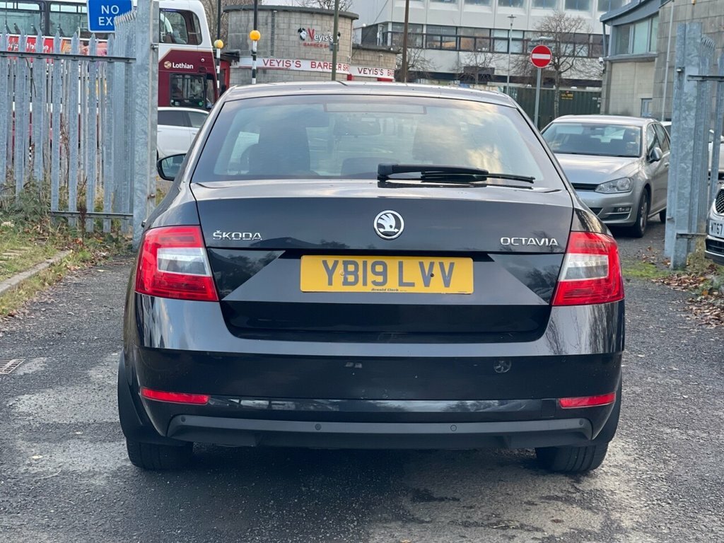 Skoda Octavia 2L Se YB19LVV Black #6