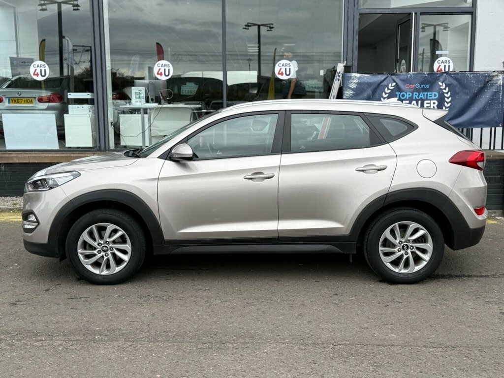 Hyundai Tucson 1.6L Se Beige #4