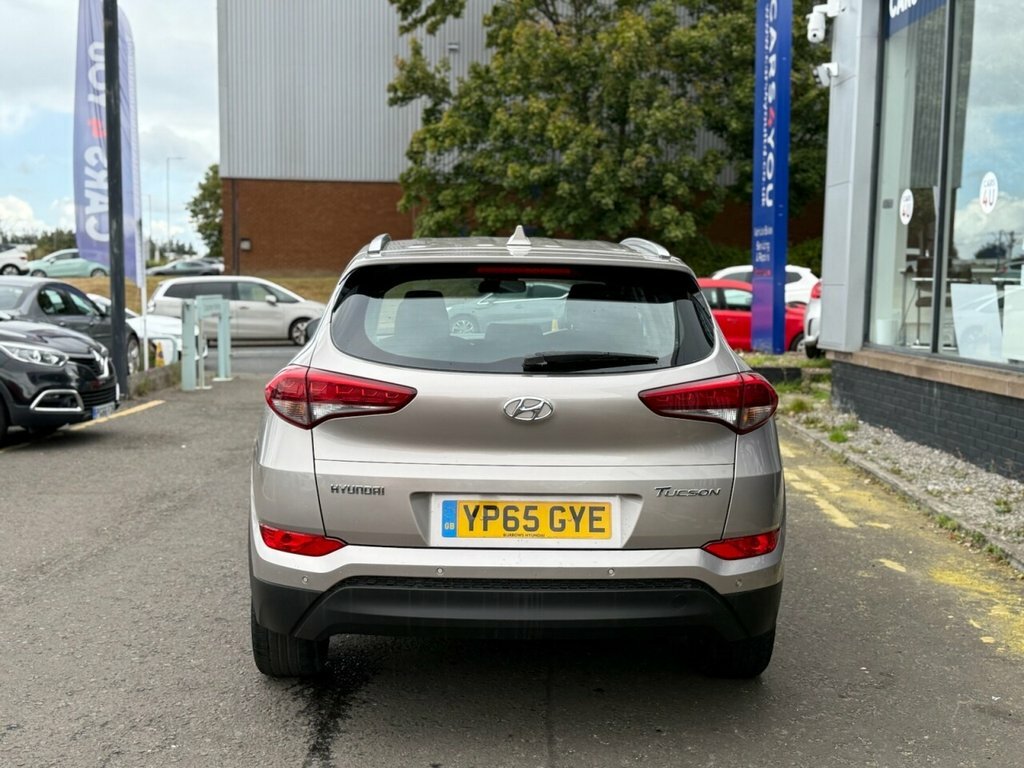 Hyundai Tucson 1.6L Se Beige #5