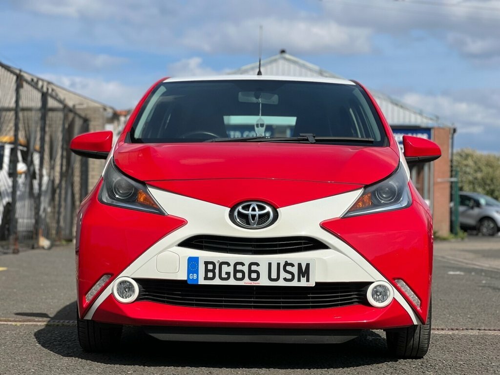 Toyota Aygo 1L X-pression BG66USM Red #3