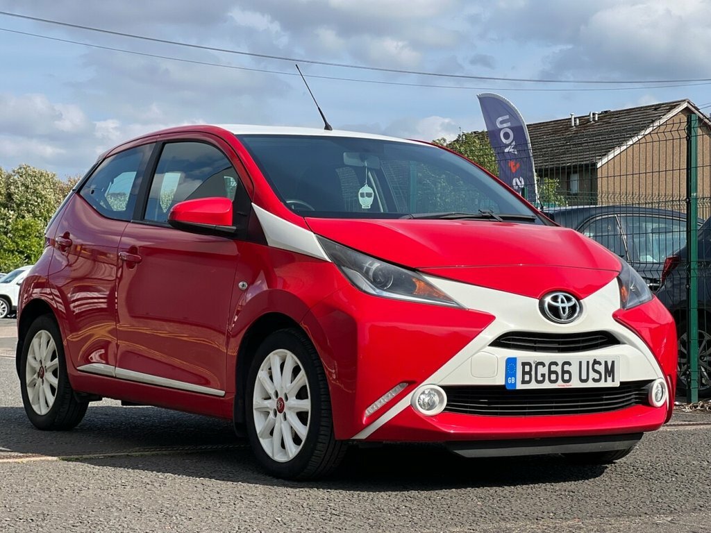 Toyota Aygo 1L X-pression Red