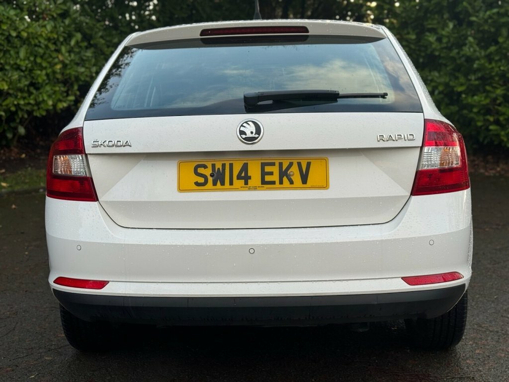 Skoda Rapid Spaceback 1.6L Se White #6