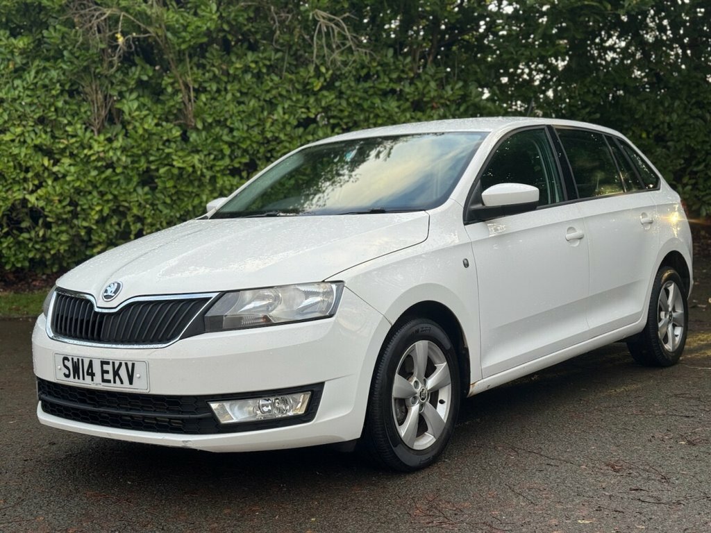 Skoda Rapid Spaceback 1.6L Se White #2