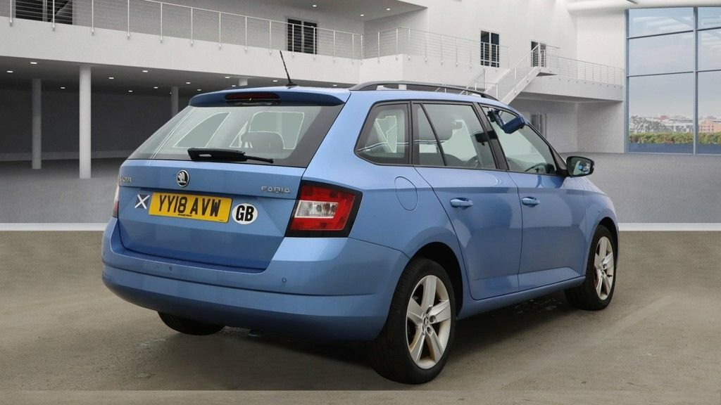 Skoda Fabia 1L Se L YY18AVW Blue #4