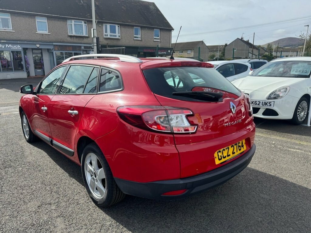 Renault Megane 1.5L Dynamique Tomtom Red #4