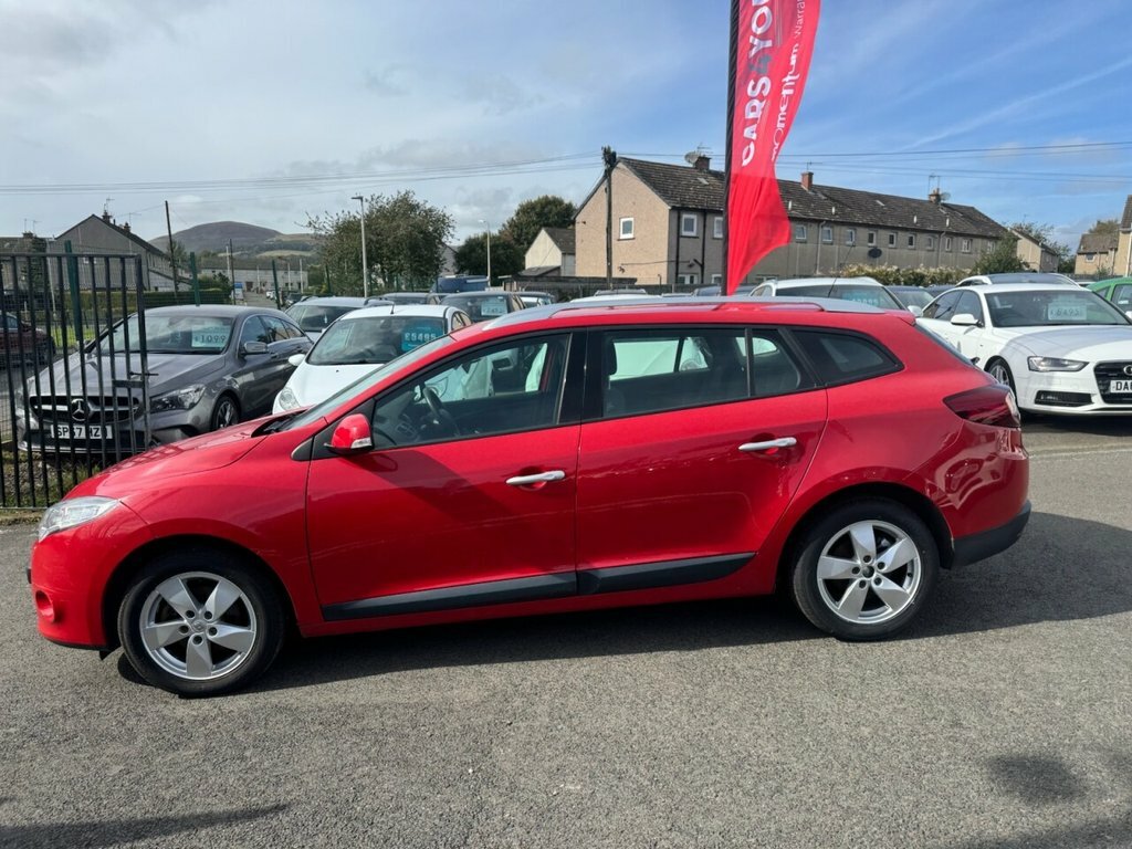 Renault Megane 1.5L Dynamique Tomtom Red #3