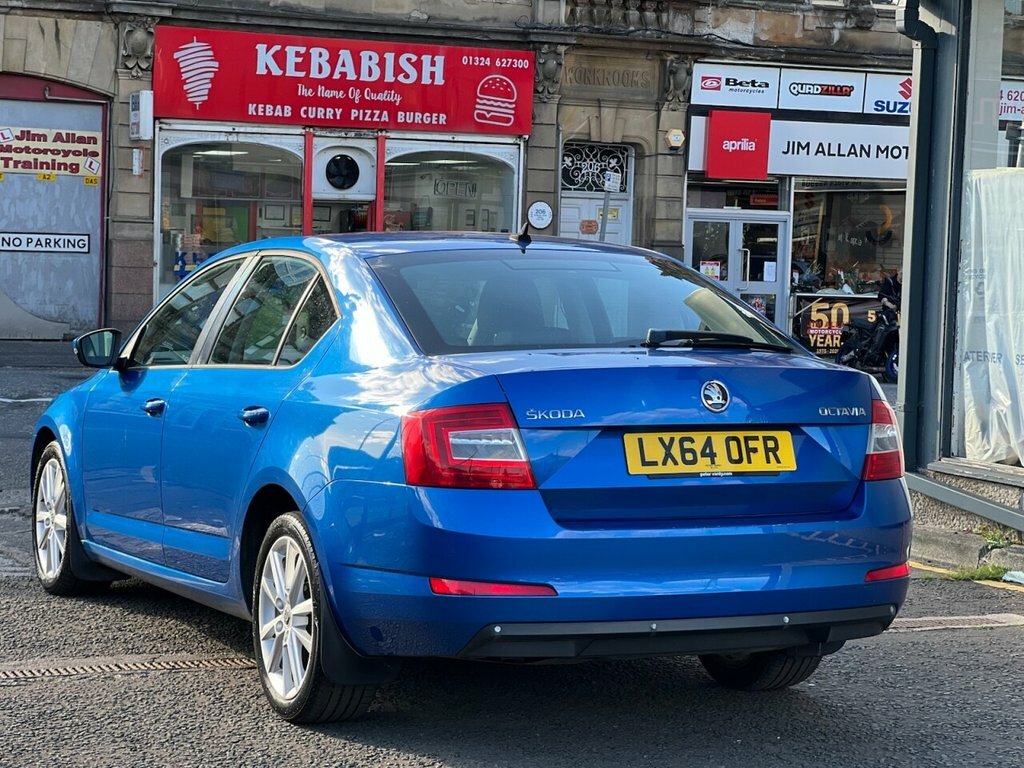 Skoda Octavia 1.6L Elegance Blue #4