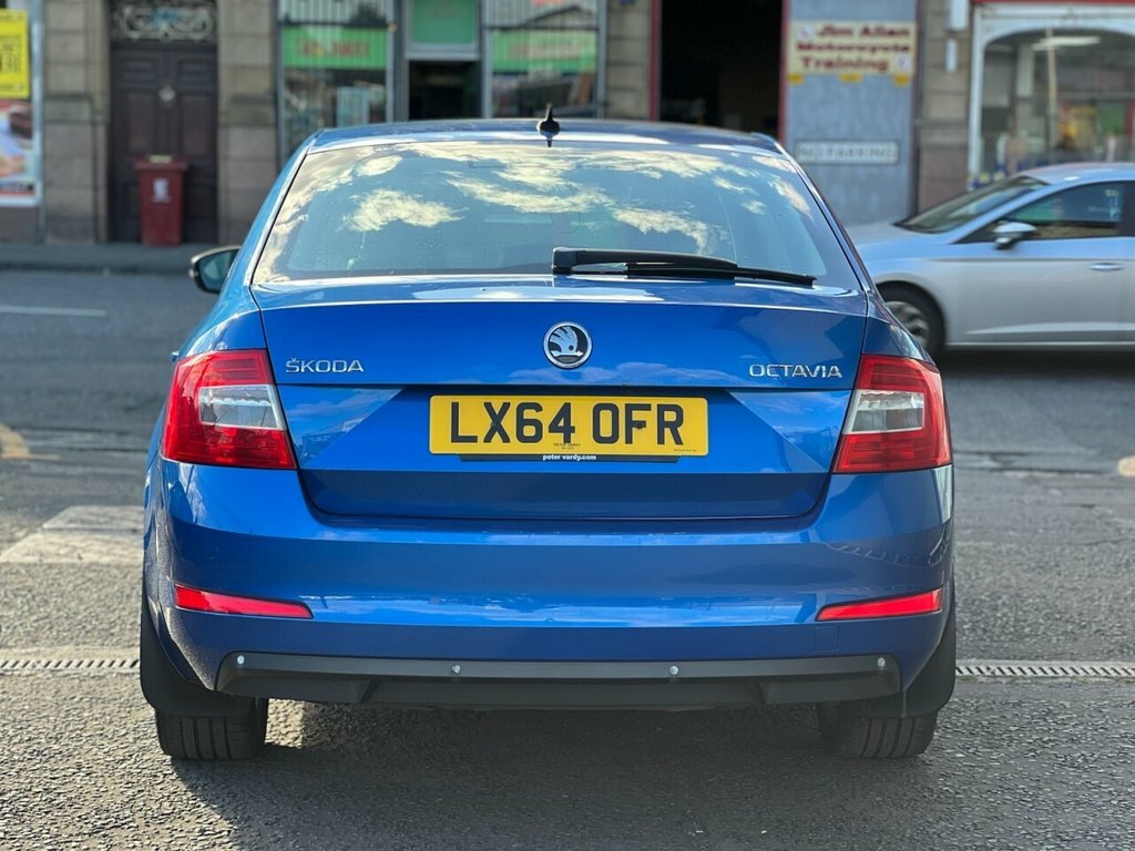 Skoda Octavia 1.6L Elegance Blue #5