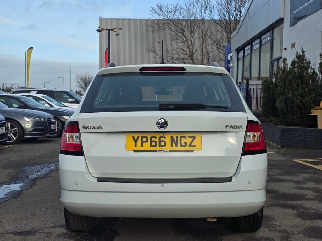 Skoda Fabia 1L Se L YP66NGZ White #6