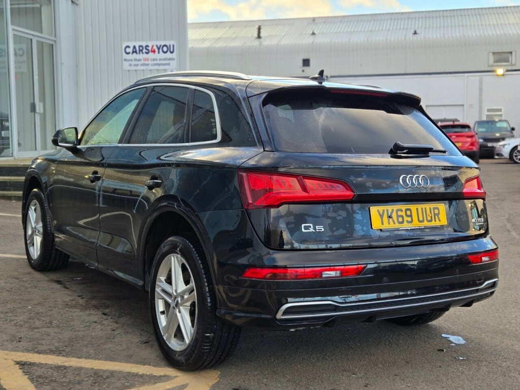 Audi Q5 2L S Line YK69UUR Black #5