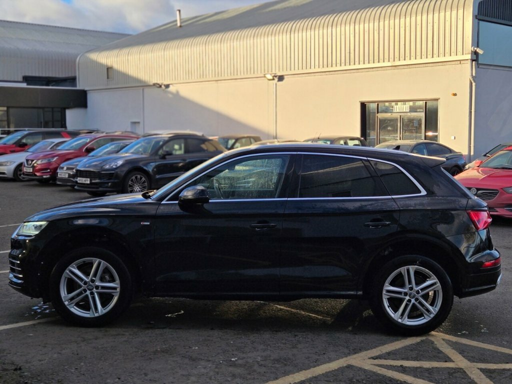 Audi Q5 2L S Line YK69UUR Black #4