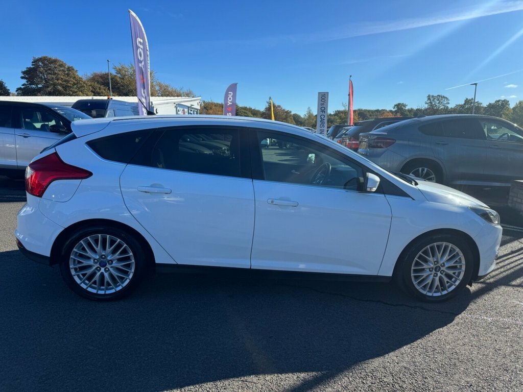 Ford Focus 1L Zetec Navigator CE64SJU White #5