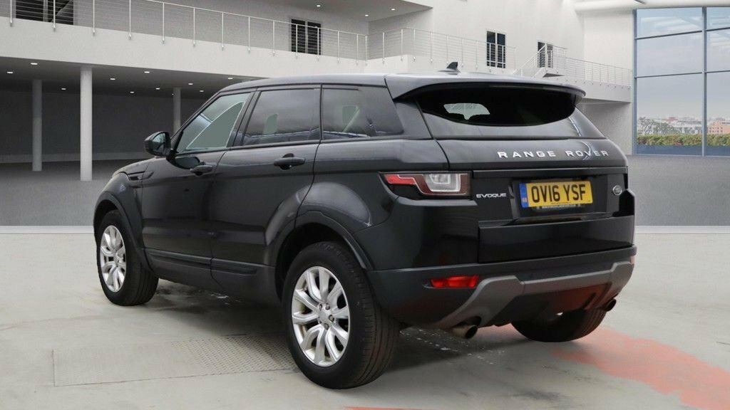 Land Rover Range Rover Evoque 2L Se Tech OV16YSF Black #3