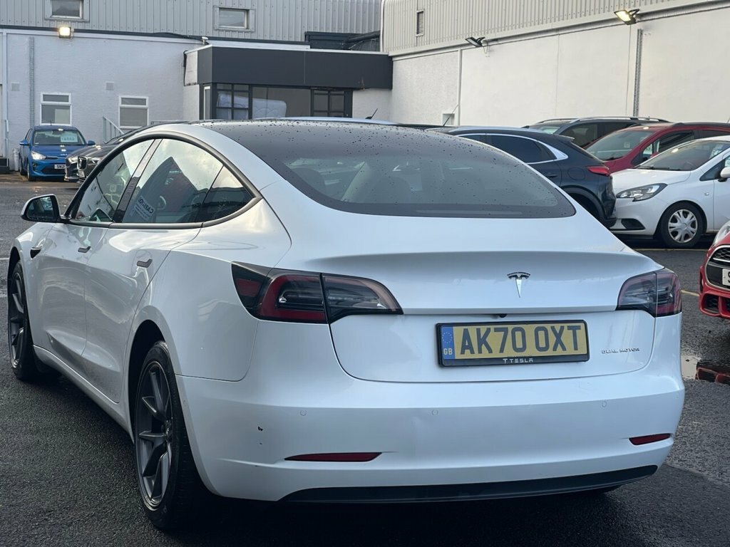 Tesla Model 3 Saloon AK70OXT White #5