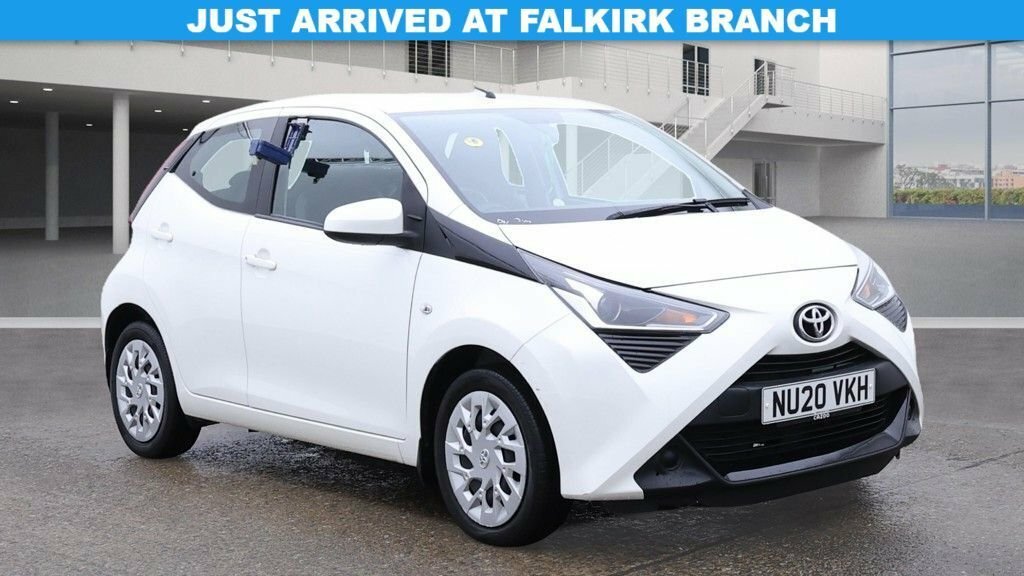 Toyota Aygo 1L X-play White