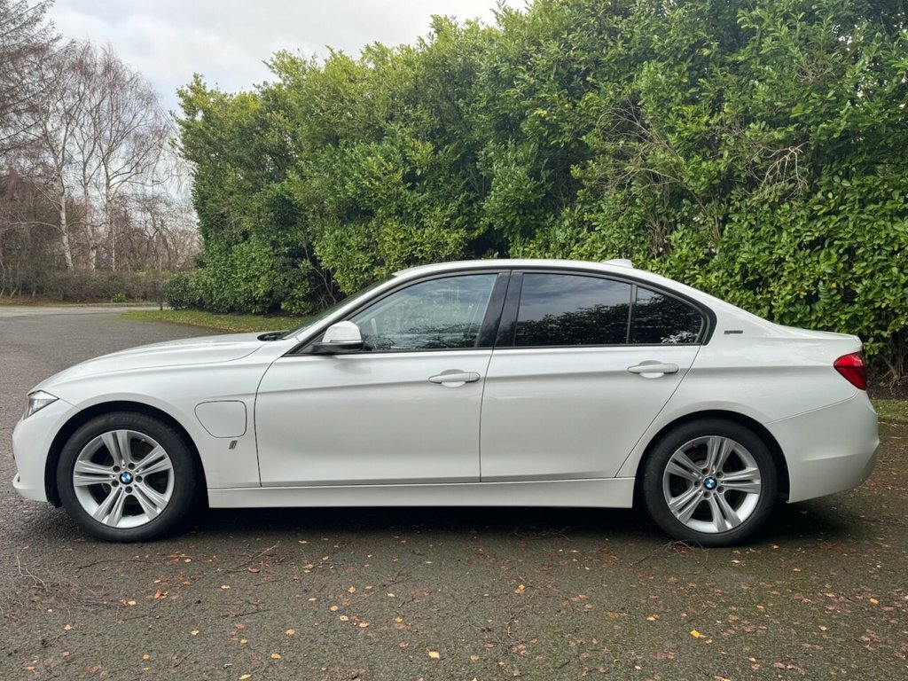 BMW 3 Series 2L Sport DGZ4350 White #4